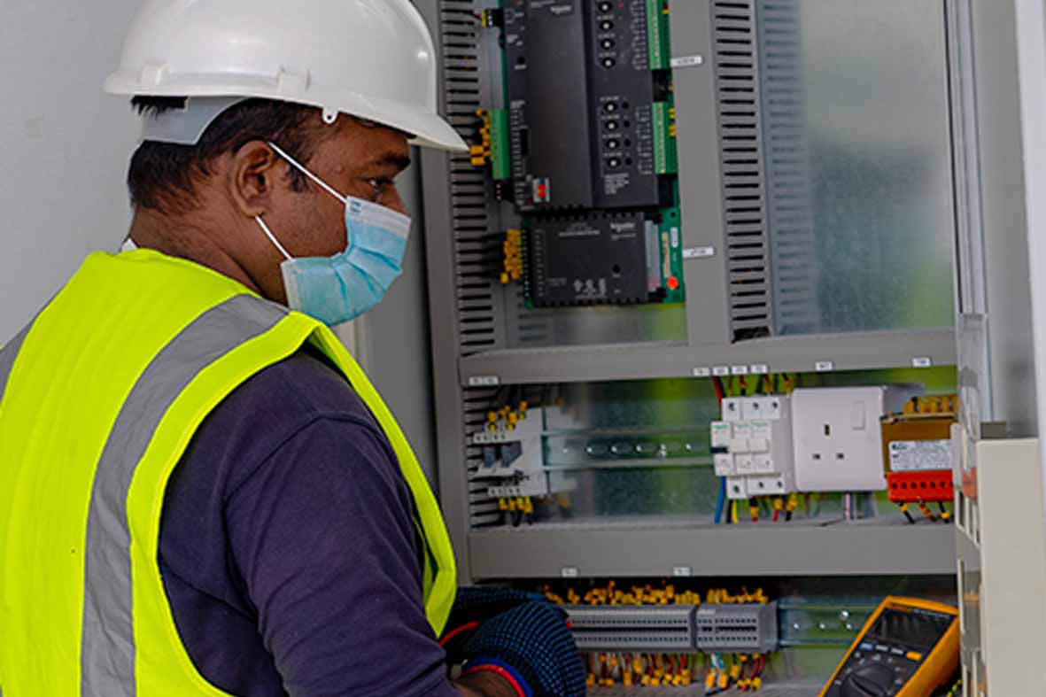 Hard Services Technicians
